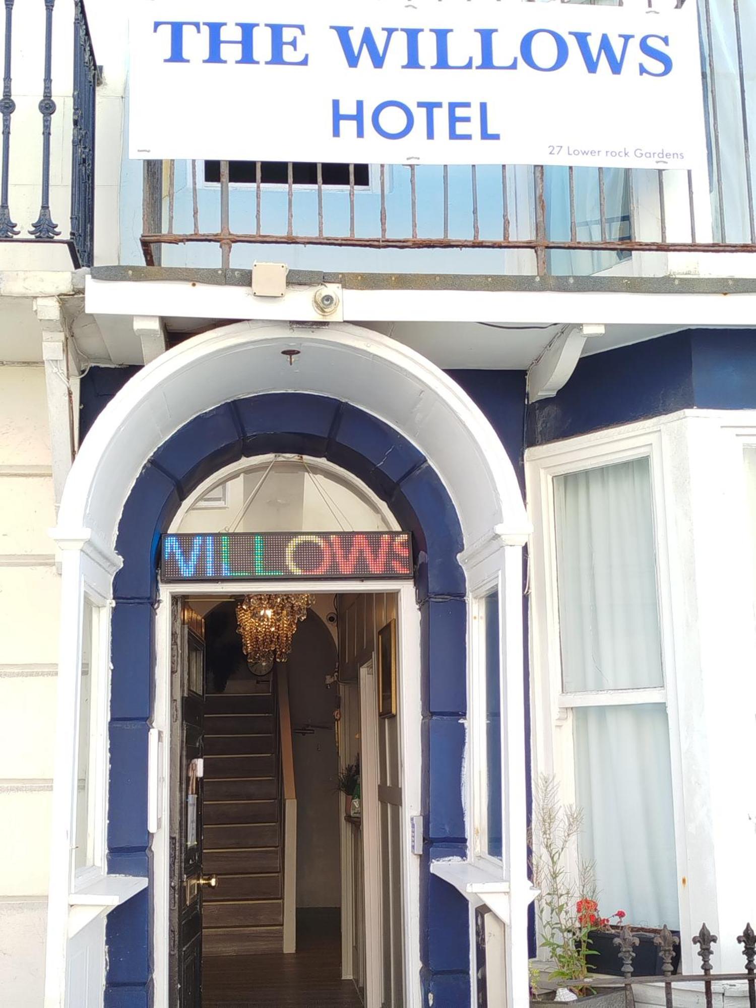 The Willows Hove Exterior foto